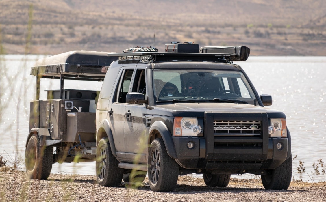 LR3 with Overland trailer